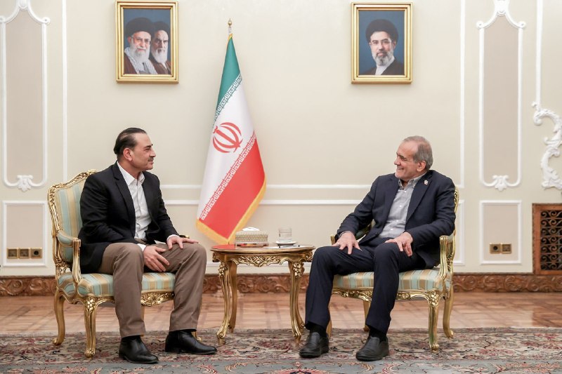 خبر فوری: 🔴فرمانده ارتش پاکستان با رئیس‌جمهور پزشکیان هم دیدار و گفتگو کرد@khabare_furie