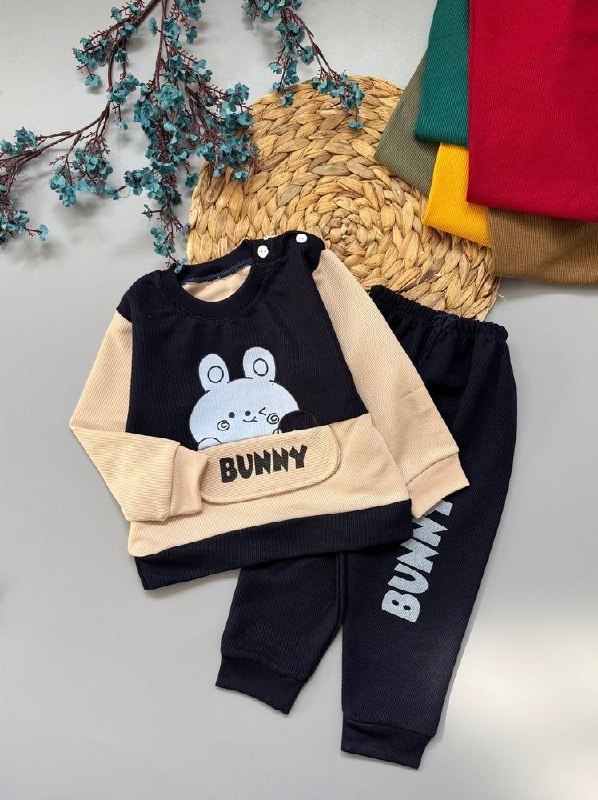 پخش بچگانه نی نی ناز👫: 👚👖نام کالا: بلوز شلوار اسپرت 🔍🧵جنس پارچه: سلانیک🔢 سایزبندی: ۳۰/۳۵💰قیمت استثنایی: ۴۹۹۰۰۰تومان💻کدکالا:۱۴۹۳۲