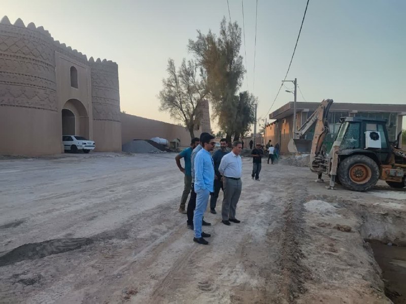 کرمان نو: 🔸بهسازی زیرساختهای روستای گردشگری شفیعآباد با بودجه ۳۰۰ میلیارد ریالی🔹مدیرکل بنیاد مسکن استان کرمان از عملیات اجرایی ط