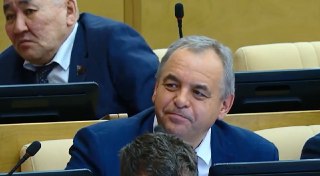 💬 Депутат Госдумы: «экономика не выдержит длительного продолжения СВО», «скорейшее завершение СВО просто необходимо» Депутаты Госдумы с приближением выборов меняют риторику.Член КПРФ Ренат Сулейманов, представляющий в парламенте Новосибирскую и Кемеровскую