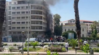 🚨סצנות נוספות מתעדות את הרגע שבו התפוצץ אחד משני מטעני החבלה ליד המלון בו שהה מקרון בדמשק.