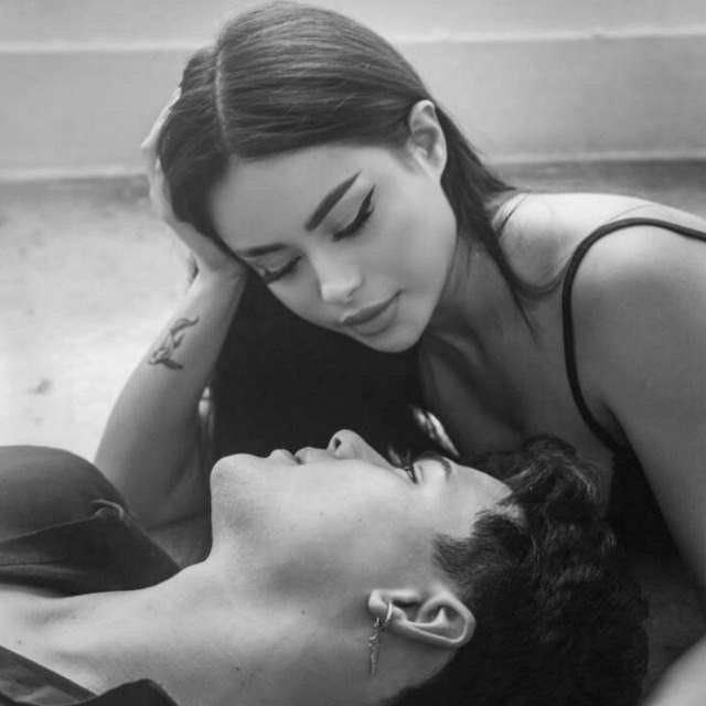 🫦🧿️️️❤️ عشـقـو عـاشـقـی ❤️🧿🫦: تا تو باشی نشوم خیره به لبهای کسی .♥️ℒℴνℯ♥️。゚゚・。・゚゚。゚。 ♥️➹عشقو عاشقی.