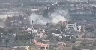 ️🇱🇧🇮🇱 ירי הארטילריה הישראלית פקד את בניין העירייה הממשלתית של העיירה.