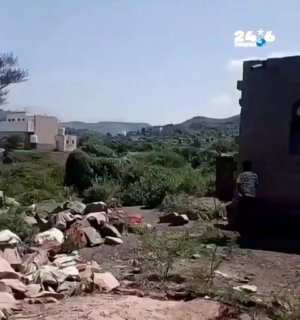 🇮🇱 המלחמה בתימן: ערוץ "סקאי" המשדר מהאמירויות מדווח כי המורדים החות'ים השתלטו על ביתו של יו"ר הפרלמנט של תימן, סולטאן אל-בורקאני, דרומית לעיר תעיז, לאחר חילופי אש עם הכוחות הפרו-סעודיים הנאמנים לממשלת תימן. ברשתות החברתיות מופץ סרטון מהמעמד. מוקדם יותר היום דיווחו כלי תקשורת המזוהים עם איראן על סדרה של תקיפות שביצע חיל האוויר הסעודי בצפון תימן ועל נפגעים בקרב האוכלוסייה האזרחית במקום.