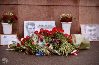 🗓 Акции в память о Немцове, арест Костылева. Главное за 27 февраля — коротко #водномпосте🔷 В России прошли акции памяти в годовщину убийства политика Бориса Немцова. Задержали главу екатеренбургского «Мемориала» Алексея Мосина и экс-депутата Михаила Борисо