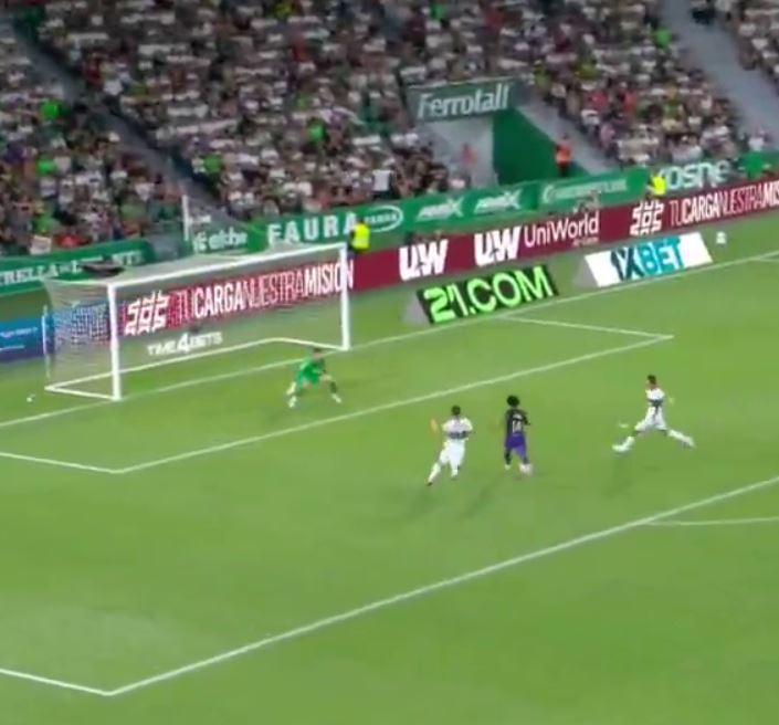 ورزش سه ✔: از روی نقطه پنالتی؛ ⚽️🇪🇸 گل اول بارسلونا توسط رافینیا در دقیقه 14 الچه 0 - بارسلونا 1 🎥 مشاهده گل ❗️کاپیتان برزیلی پس از