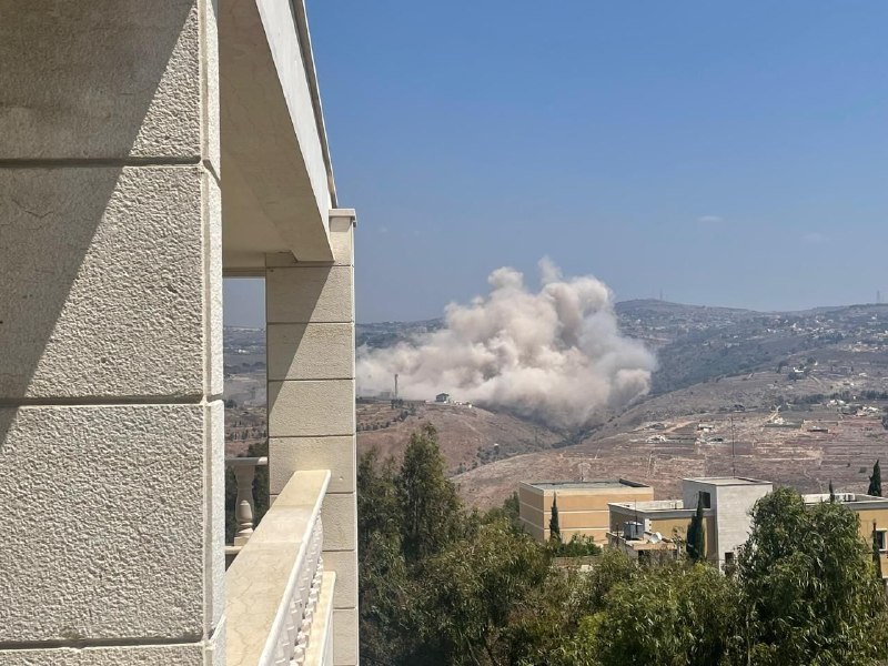 דחוף: הכיבוש מבצע מבצע הפצצה מאסיבי בעיירה חולה, דרומית ללבנון