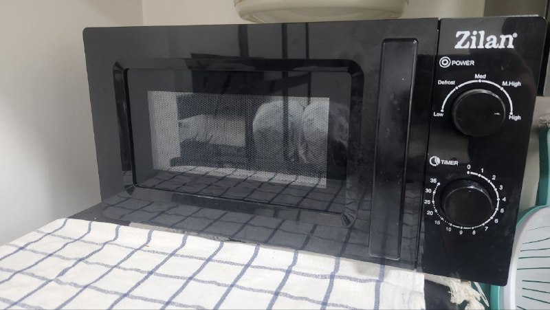 Кресло офисное и бытовая техника