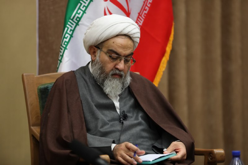 استاد محمدتقی سبحانی: 📃 بیانیه شماری از اساتید، محققان و فضلای حوزههای علمیه▫️هشدار به ایجاد تفرقهافکنی برخی چهرهها✍🏻 این بیانیه را آقایان