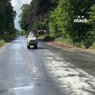 Автомобильных уродцев коллекционирует уралец — у него есть баня на колёсах, машина Флинтстоунов и самый узкий "тазик" шириной 70 см. Полный газ. Самый весёлый автопарк России собирает 42-летний Константин Решетков из посёлка Исток под Ебургом. Утром занима
