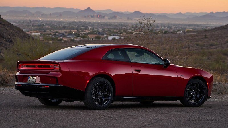 Новый Dodge Charger вышел на европейский рынок 2