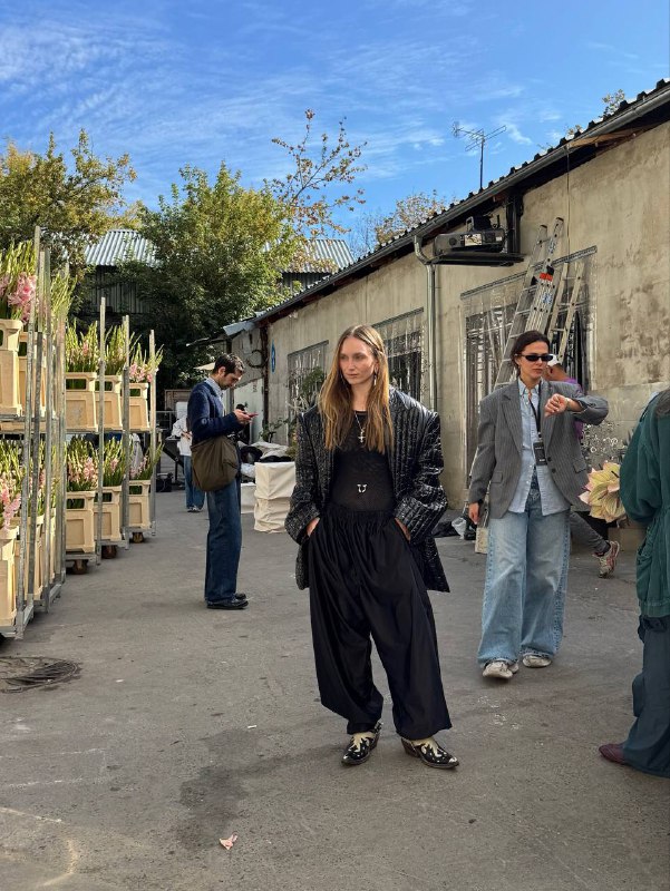 Приключения в Москве:— перезапуск бренда Planta Rosa;— съемки и свадьба Дарьи Цыпилевой;— заказы HAIRPIN MT;— встреча с компанией SENECA;— встреча с брендом HIGHLIGHTS;— тест для невесты;— встречи с друзьями 🫶🏻P.S. Уезжаю из Москвы с двумя букетами и подарками 🌹Приключения в Москве:— перезапуск бренда Planta Rosa;— съемки и свадьба Дарьи Цыпилевой;— заказы HAIRPIN MT;— встреча с компанией SENECA;— встреча с брендом HIGHLIGHTS;— тест для невесты;— встречи с друзьями 🫶🏻P.S. Уезжаю из Москвы с двумя букетами и подарками 🌹