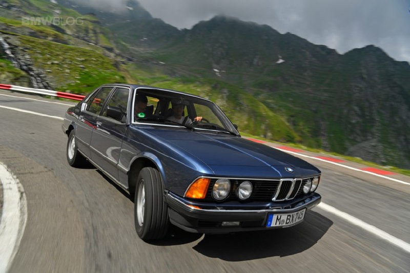 40 лет назад баварцы впервые воткнули V12 в седан — и мир ахнул.E32 7 Series (19