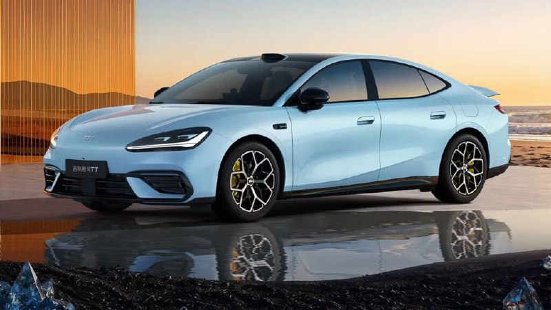 🚗✨ Взгляд редакции на свежий китайский фурор!Geely представила новый электромоб