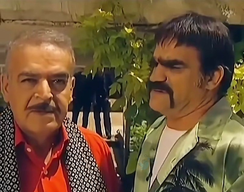 توییتر فارسی: سیبیلای حمید لولایی شبیه B2 نیست؟*ThisisMoein*@OfficialPersiaTwiter