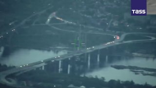 הכוחות המזוינים הרוסים תקפו גשר כבלים באזור זפורוז'יה, כך דיווח משרד ההגנה הרוסי.