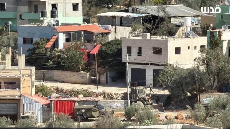 כוחות ישראל של ישראל I יורים גז מדמיע לעבר בתים פלסטינים במהלך הריסתם של שני בתים בעיירה ביתא, דרומית לשכם…