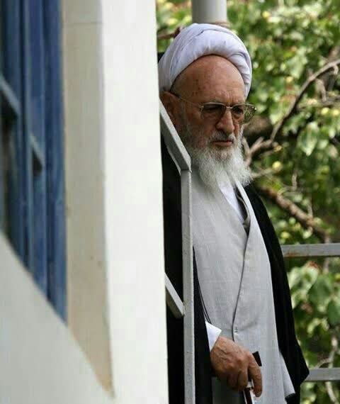 تقویم نجومی همسران واذکار روزانه: 🔴🌻هركه بعد از نماز صبح و مغرب، هفت بار « بِسْمِ ٱݪلّٰهِ ٱݪرَّحْمٰنِ ٱݪرَّحیٖم،، ( لا حَولَ وَ لا قُوَّهَ اِلاّ باِللهِ ا