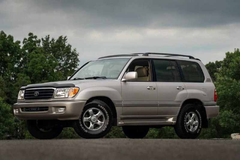 Toyota Land Cruiser UZ J100 `2002