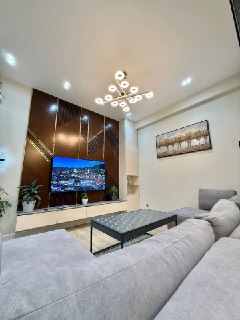 Mirabad Avenue продаётся 2-х комнатная квартира с видом во двор