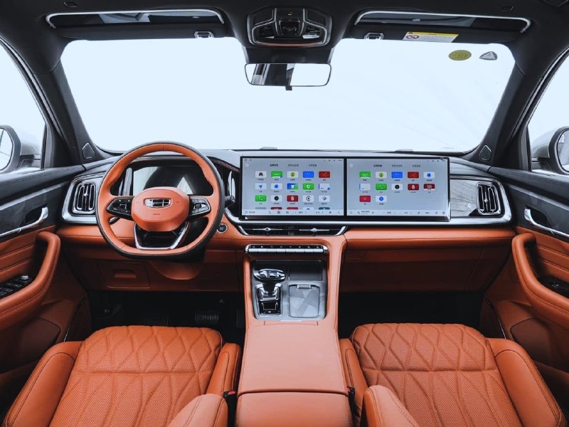 Geely показала топовый гибридный кроссовер по цене Весты — всего за 1,5 миллиона рублей. 5