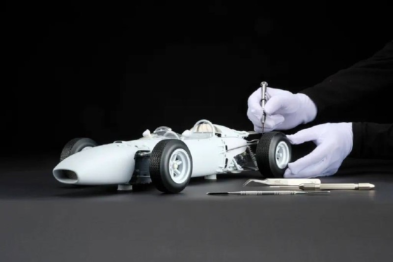 Honda совместно с Amalgam представили коллекционную миниатюру легендарного болида F1 RA272 — и ценни 2