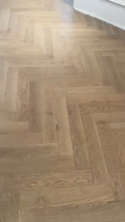 Приехала принимать квартиру после клининга. И показываю на что я всегда обращаю внимание после укладки инженерной доски! Ругаюсь всегда со строител... - изображение 1 - после, всегда, укрыли