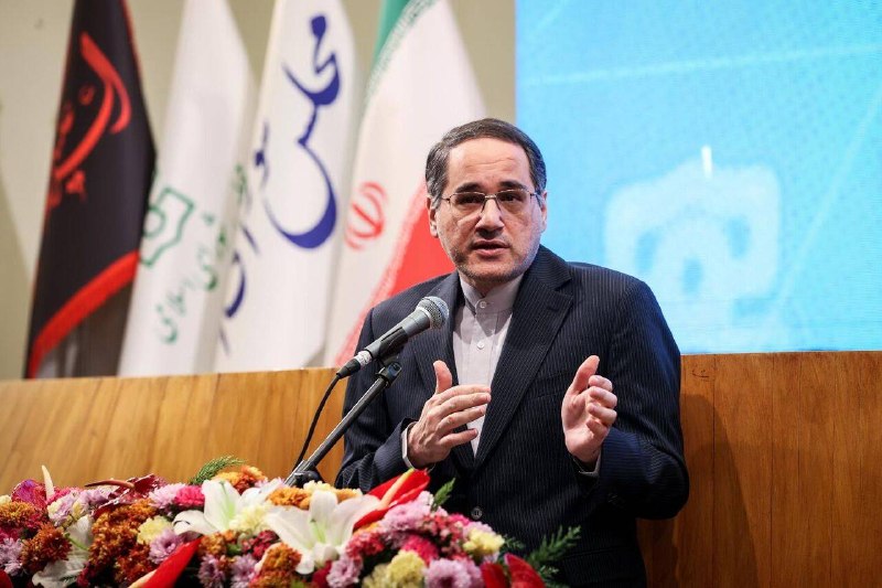 روزنامه ایران: ⭕ رئیس مرکز پژوهش های مجلس: ترامپ گرفتار توهم بازندهها شده است🔹بابک نگهداری درباره اظهارات اخیر ترامپ درباره خلیج فارس
