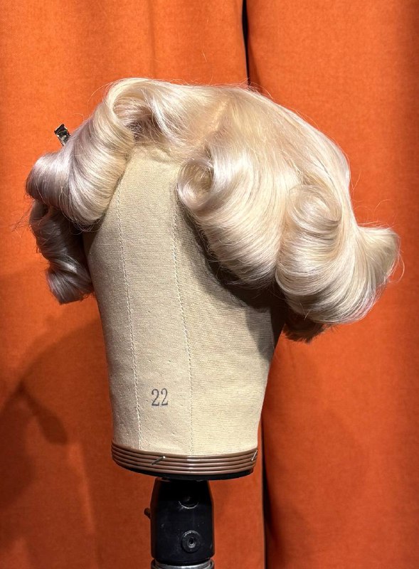 Спасибо всем, кто присоединился к эфиру 🌹Вы сделали его по-настоящему живым — интересные вопросы, классная энергия и общий вайб.Я показала своё видение и технику создания «современного ретро» на длине каре — и это лишь начало.Продолжим дальше. До встречи в следующих эфирах 🫵🏻❤️‍🔥Спасибо всем, кто присоединился к эфиру 🌹Вы сделали его по-настоящему живым — интересные вопросы, классная энергия и общий вайб.Я показала своё видение и технику создания «современного ретро» на длине каре — и это лишь начало.Продолжим дальше. До встречи в следующих эфирах 🫵🏻❤️‍🔥