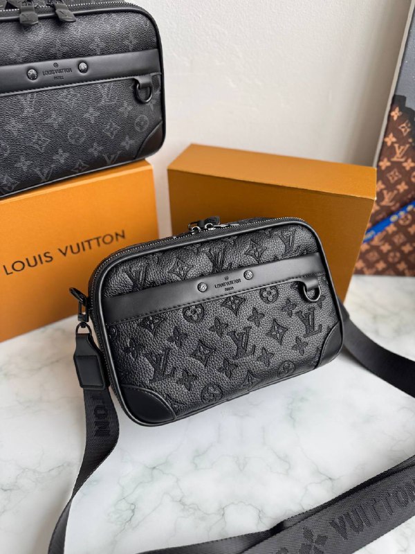 Louis Vuitton Louis Vuitton Alpha