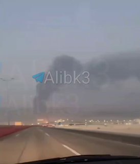 Scenes recorded at dawn today of smoke rising from one of the largest oil fields in the world, the Saudi Jowar field, as a result of possible Yemeni damage to the Shadkum gas plant.
