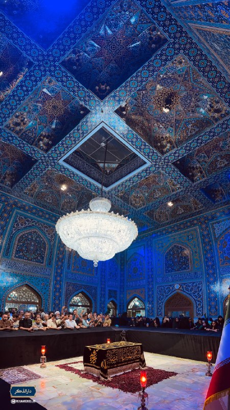 شهرآرانیوز: 🔶صبح امروز؛ نمایی متفاوت از مزار نورانی حضرت آیتالله العظمی سیدعلی حسینی خامنهای در رواق دارالذکر، حرم مطهر رضوی. ۱۴۰۵
