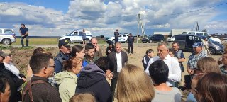 В деревнях Бутырка и Коты в Иркутской выявили заразный узелковый дерматит крупного рогатого скота, почти 100 животных «придется уничтожить», сообщил губернатор Кобзев.«Администрация района должна в кратчайшие сроки определить место для сжигания зараженного