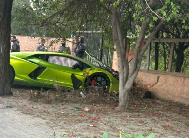 Сотрудник автосалона разбил новый Lamborghini Revuelto стоимостью $600 000 3
