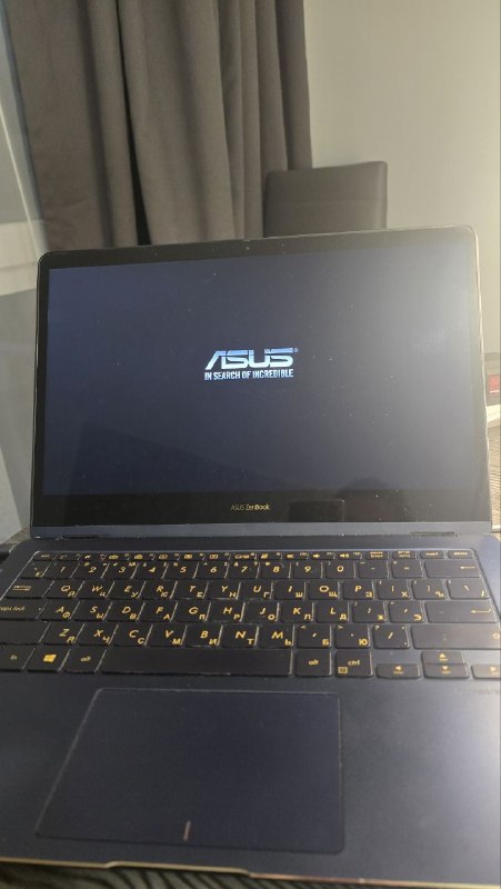 Продам ноутбук Asus UX370UA — фото 1