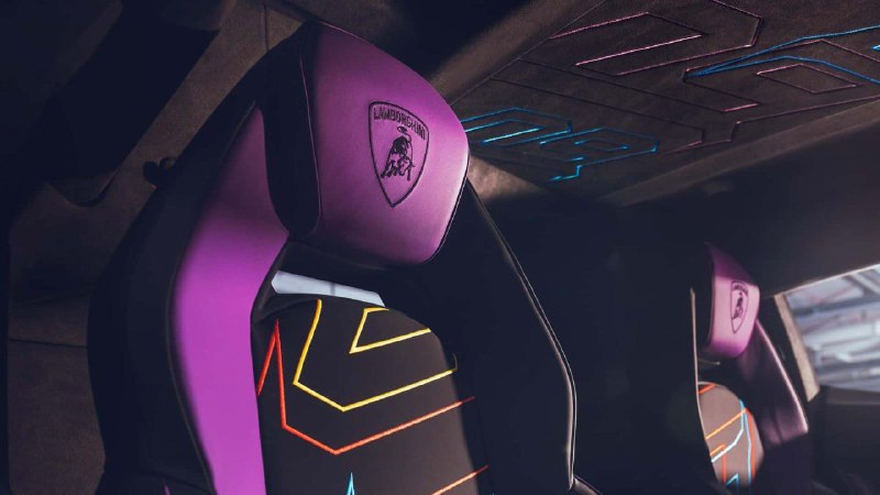 Компания Lamborghini представила эксклюзивный Revuelto 4