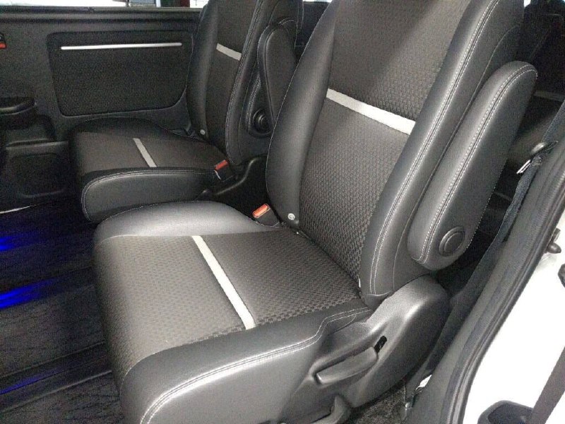 Honda Stepwgn 2018 фото 6