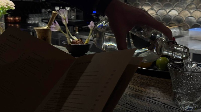 Это было так вкусно, что на последнем фото видно, как я выкатывалась из заведения. Спасибо команде «Grebeshki» за гостеприимство и вкусный ужин 🤤P.S. Лизе — морепродукты, для меня — говядина 💘Это было так вкусно, что на последнем фото видно, как я выкатывалась из заведения. Спасибо команде «Grebeshki» за гостеприимство и вкусный ужин 🤤P.S. Лизе — морепродукты, для меня — говядина 💘