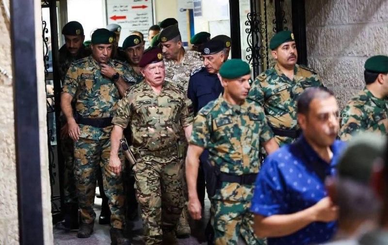 - 🇯🇴 The Jordanian King:.