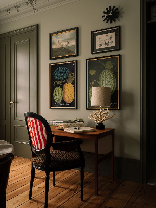 В этом интерьере всё подбрано со смыслом. Красивая зелёная палитра создает спокойное настроение, а деревянные детали добавляют теплоты. Множество к... - изображение 8 - этом, интерьере, всё