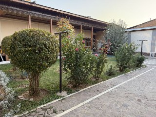 Eski shaxarda uy sotiladi