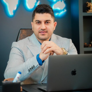 Telegram profile photo for رامین یداله زاده | رشد مالی 🏅