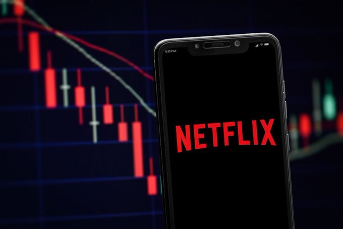 Netflix $NFLX rebajado a Infraponderar desde