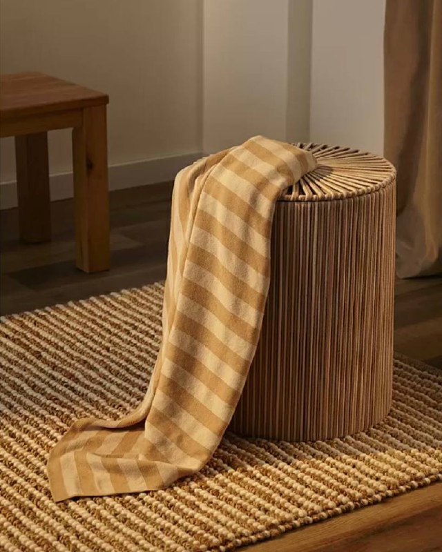 Плетеная корзина Dholak Beige поможет в наведении порядка и организации пространства. Вы можете использовать ее для хранения белья, игрушек и любых... - изображение 1 - плетеная, корзина, dholak