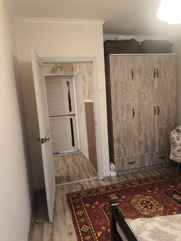 🏠 Сдаётся спальня в 2-комнатной квартире📍 Район: К. Акиева / Токтогула📍 Напротив ТЦ «Весна»👩 Сдаётся комната для одной или двух девушек.💰 Цена: 12 000 сом с человека 📲 Телефон: 0701 495 858📢 На