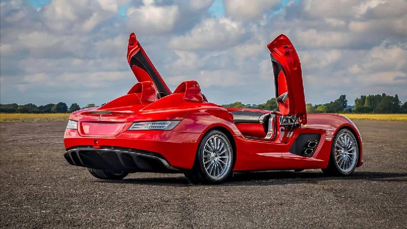 Спидстер Mercedes-Benz SLR McLaren продали за 3,2 млн евро 6