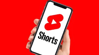 Нейрослопа станет поменьше (нет)  OpenAI закрывает Sora — проект так и не стал массовым. Разработчики поблагодарили авторов за создание роликов и признали, что эта новость разочарует сообщество.  В ближайшее время компания назовёт точные сроки отключения п