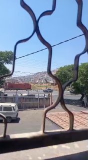 מעקב אחר תנועת רכבי כיבוש מאזור כיכר אל-גאווי מזרחית לשכם לכיוון רחוב אלחסבא.