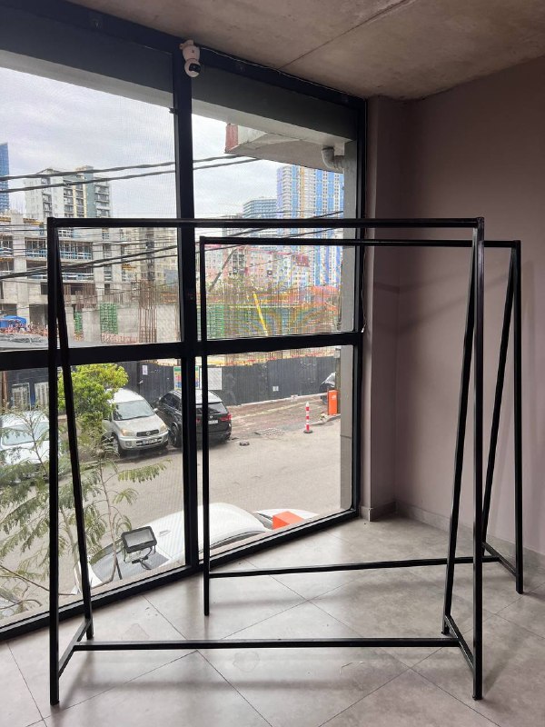 Стеллаж для одежды в Батуми