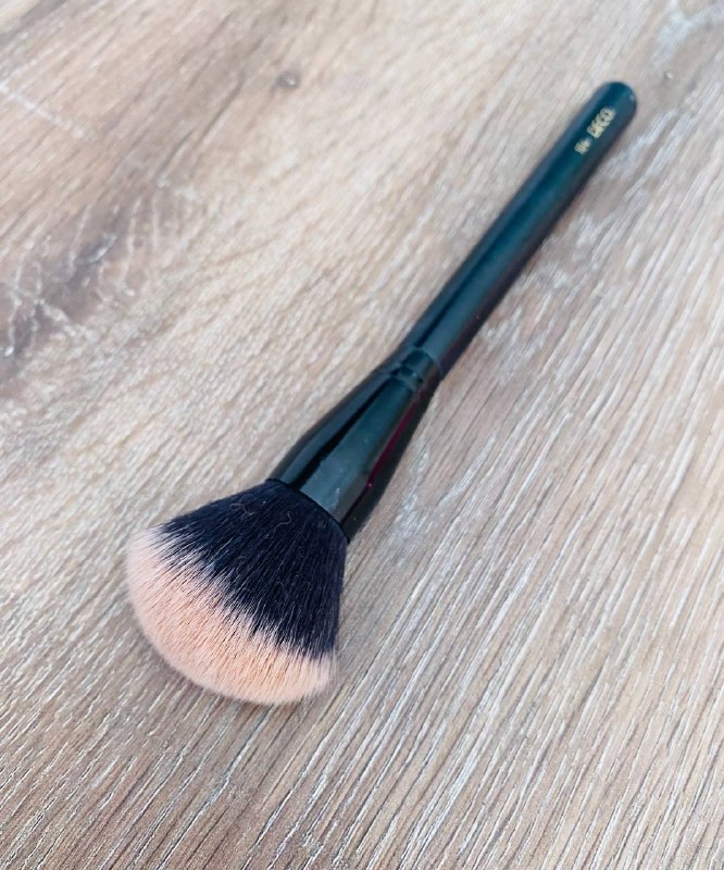 Кисточка для макияжа DECO N104